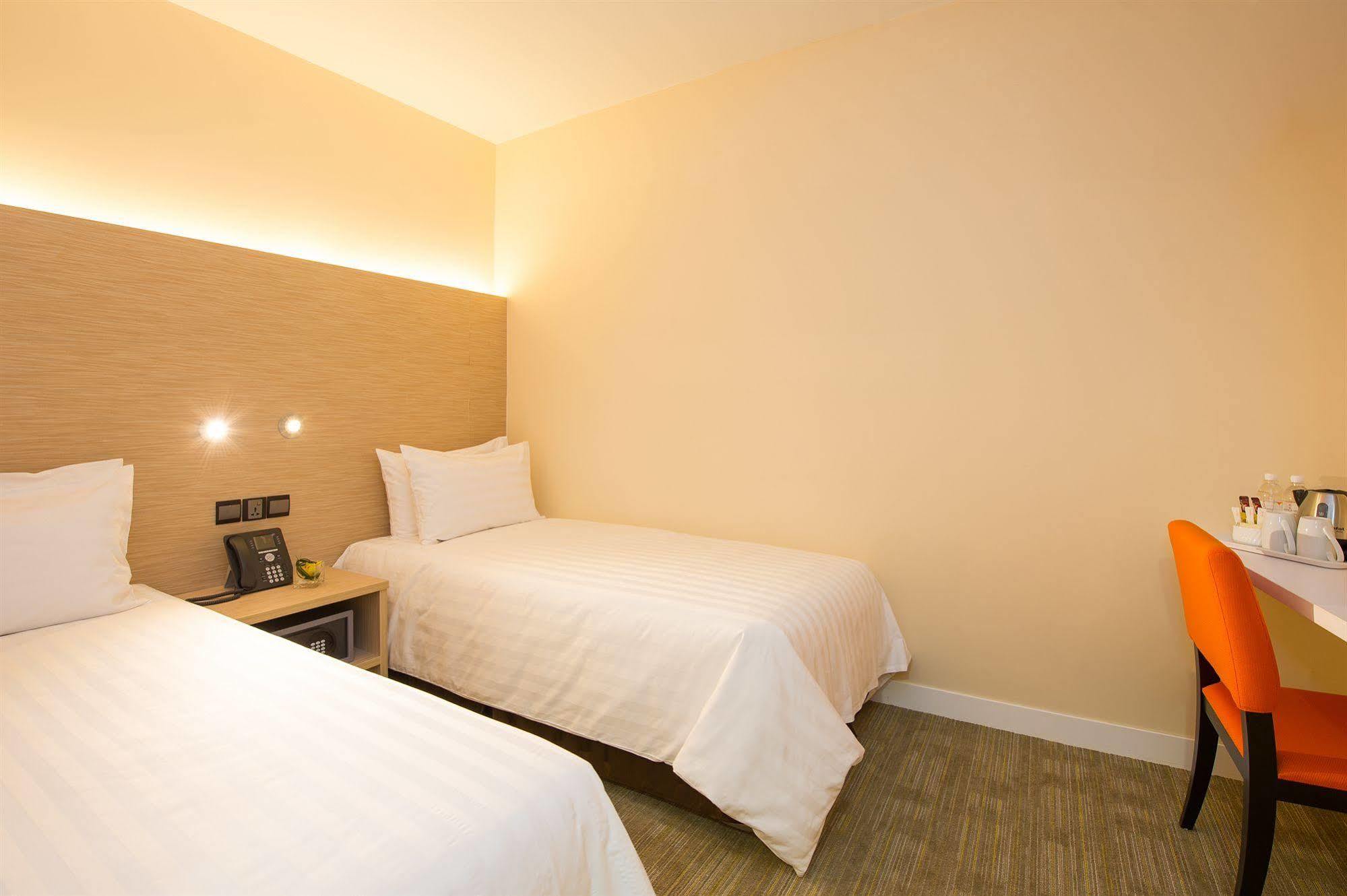 Sama-Sama Express Klia Terminal 2 - Airside Transit Hotel Sepang Extérieur photo
