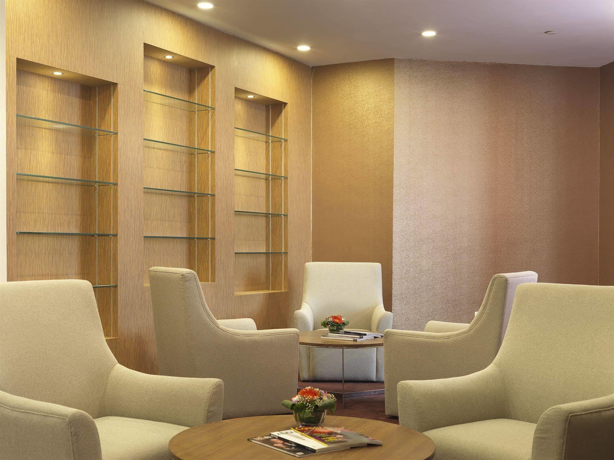Sama-Sama Express Klia Terminal 2 - Airside Transit Hotel Sepang Extérieur photo